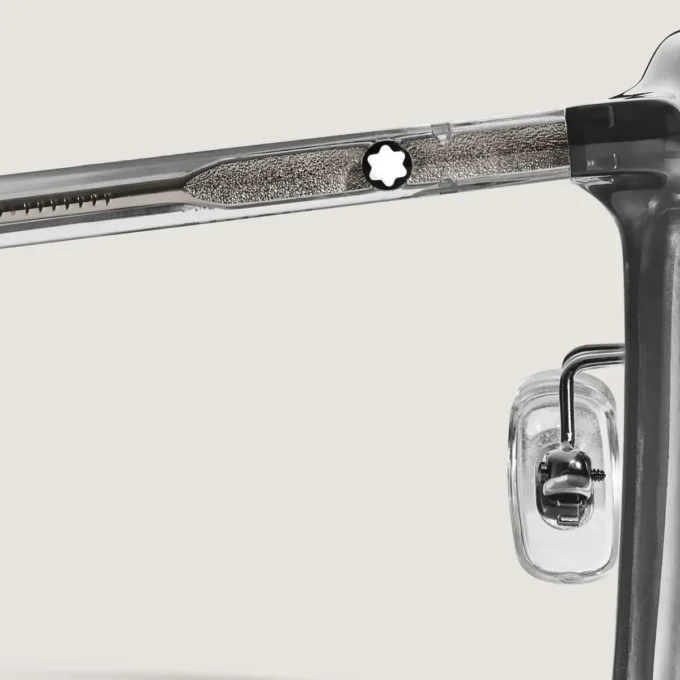 Ovale Sonnenbrille mit grauem Acetatrahmen